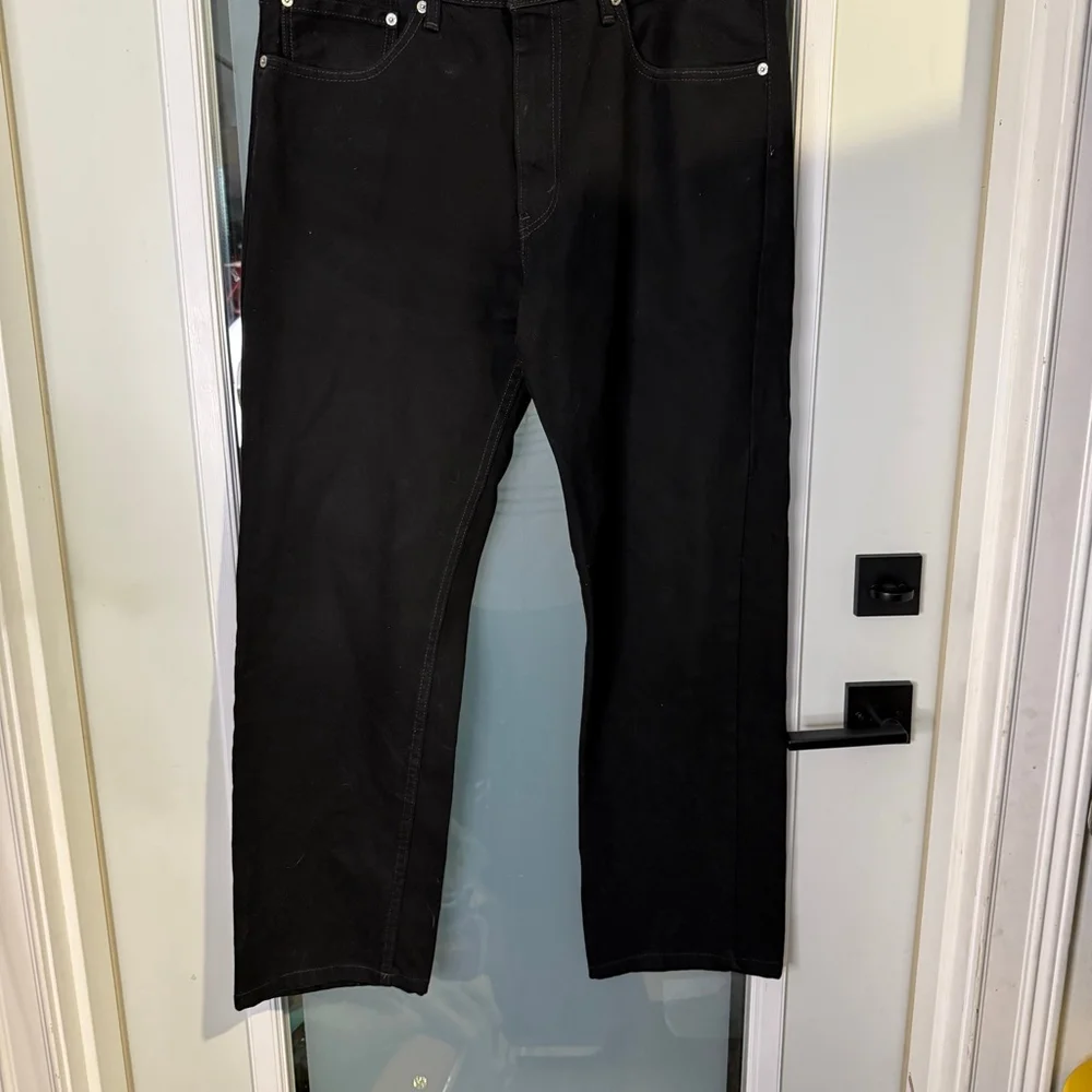 Levi’s 505 Men’s Straight Fit Black Jeans Button Fly Size 36x32 New Without Tags